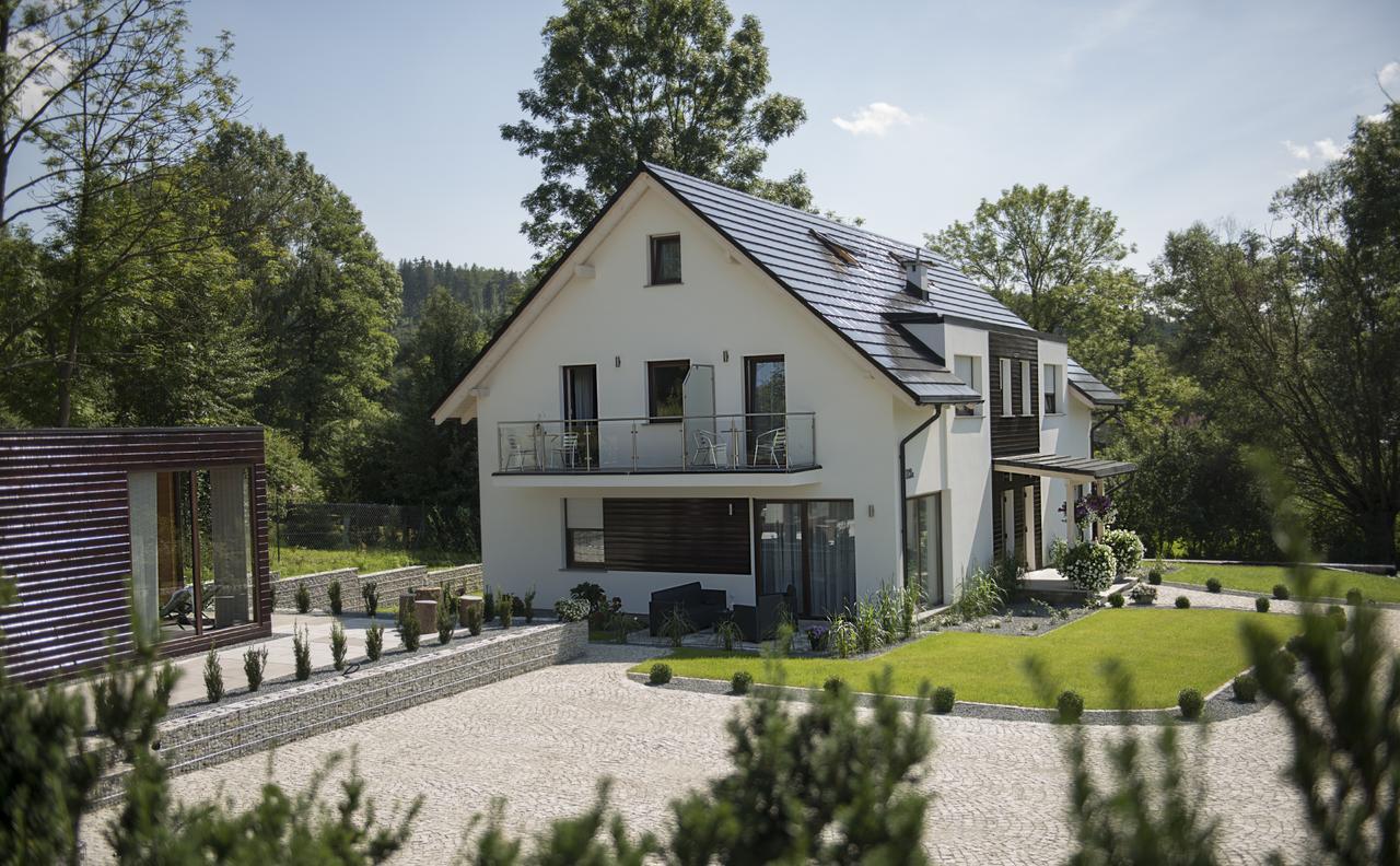 Apartamenty U Harrego II Przy Stawie Spa Klimatyzacja,Balkon,Sauna , Balia, Ogrod,Parking Kudowa Zdroj Luaran gambar