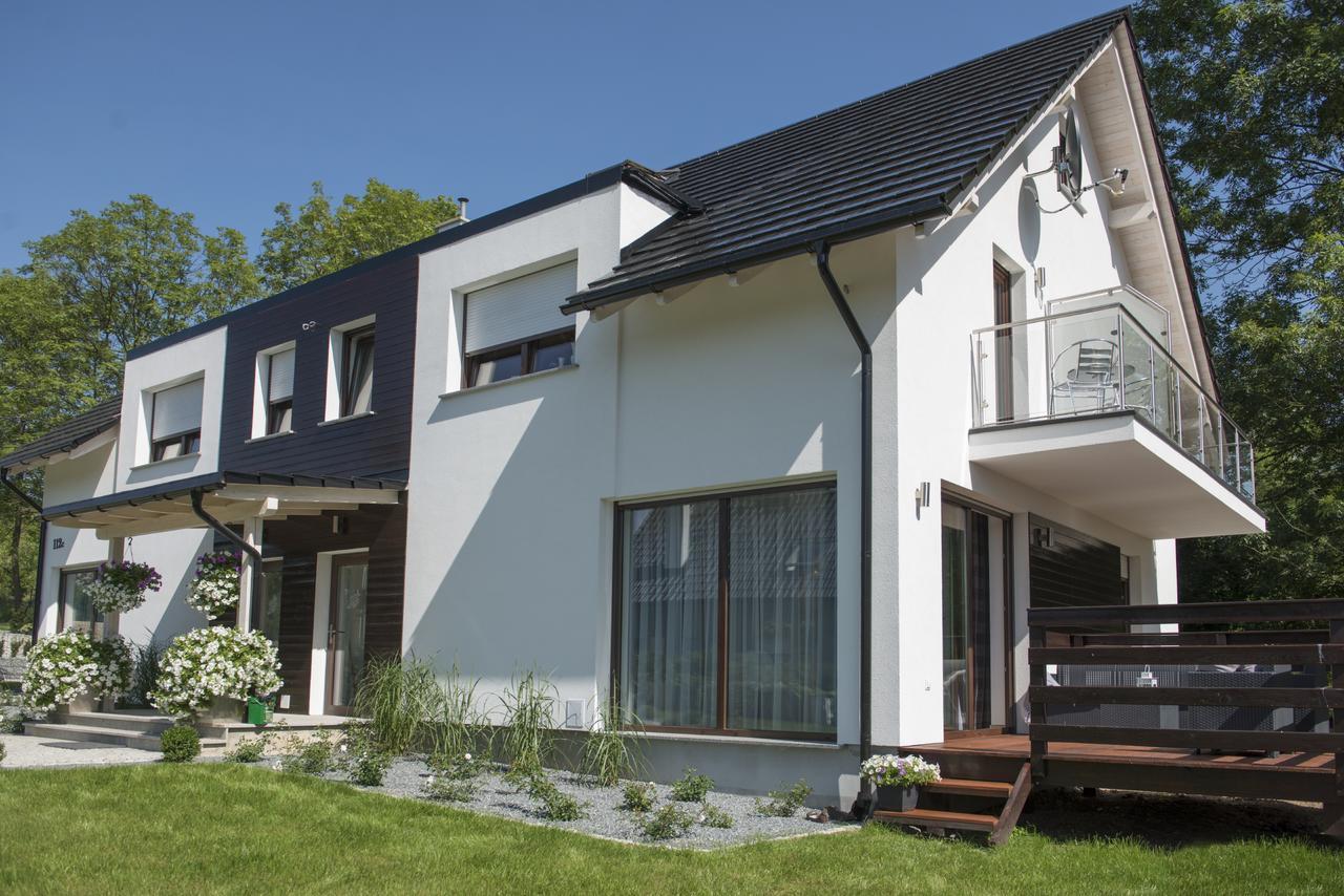 Apartamenty U Harrego II Przy Stawie Spa Klimatyzacja,Balkon,Sauna , Balia, Ogrod,Parking Kudowa Zdroj Luaran gambar